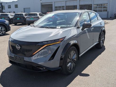Used 2023 Nissan Ariya AWD/4WD image 1