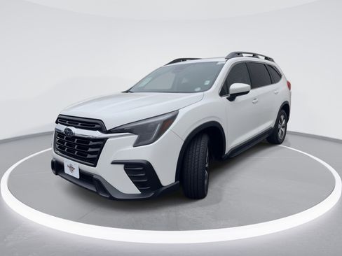 Used 2024 Subaru Ascent Premium w/ Convenience Package AWD/4WD image 3