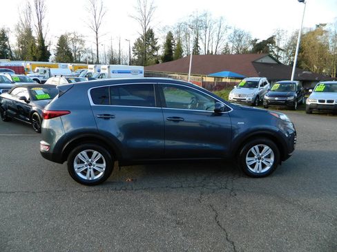 Used 2018 Kia Sportage LX image 9