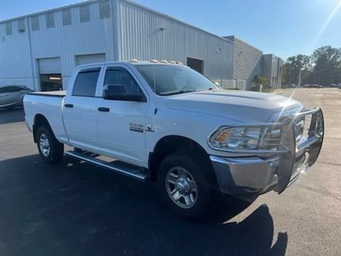 Used 2017 RAM 3500 Tradesman w/ Chrome Appearance Group AWD/4WD image 7