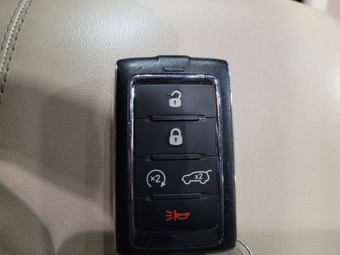 Used 2023 Jeep Grand Cherokee 4WD 4xe image 32