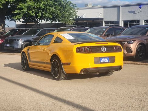 Used 2013 Ford Mustang Boss 302 w/ Boss 302 Accessory Pkg RWD image 7