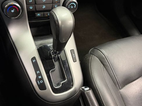 Used 2014 Chevrolet Cruze LT FWD image 16