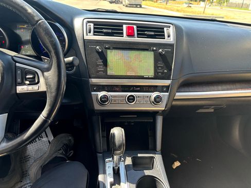 Used 2016 Subaru Outback 2.5i Limited image 12