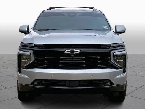 Used 2025 Chevrolet Suburban RST w/ Comfort Package image 3