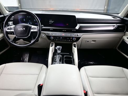 Used 2024 Kia Telluride S w/ S Sunroof Package FWD image 18