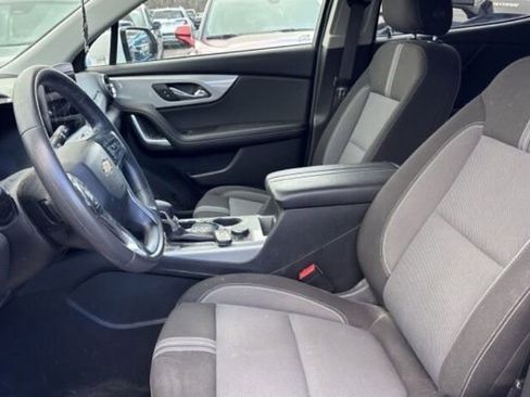 Used 2023 Chevrolet Blazer LT w/ Driver Confidence Package FWD image 3