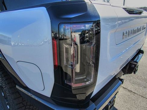 New 2025 GMC Hummer EV 3X w/ Extreme Off-Road Package image 8