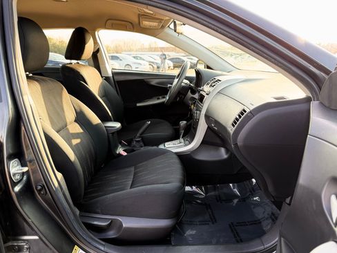 Used 2011 Toyota Corolla S image 23