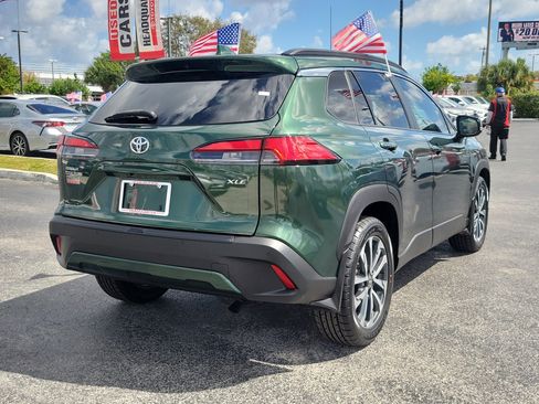 Used 2023 Toyota Corolla Cross XLE image 12