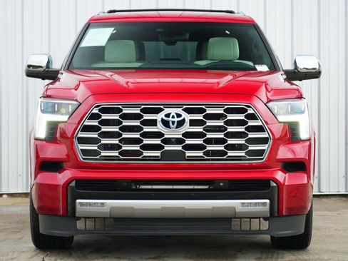 Used 2024 Toyota Sequoia Capstone image 7