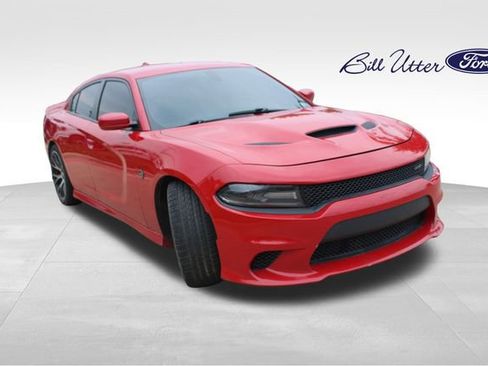 Used 2016 Dodge Charger SRT Hellcat image 3