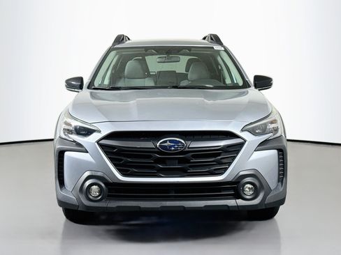 Used 2023 Subaru Outback Premium AWD/4WD image 2