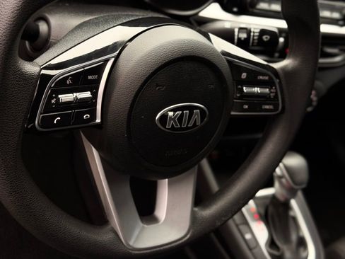 Used 2021 Kia Forte LXS image 31