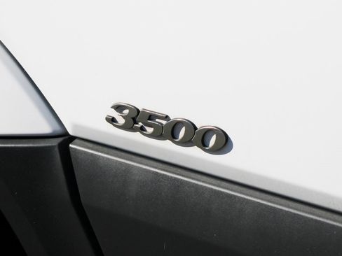 Used 2013 Mercedes-Benz Sprinter 3500 image 39