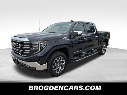 Used 2024 GMC Sierra 1500 SLT w/ SLT Premium Package AWD/4WD image 7
