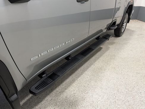 Used 2024 GMC Sierra 2500 Pro AWD/4WD image 9