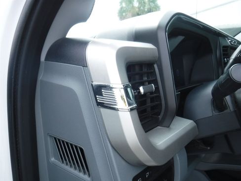 Used 2024 Ford F250 XLT w/ XLT Premium Package AWD/4WD image 17