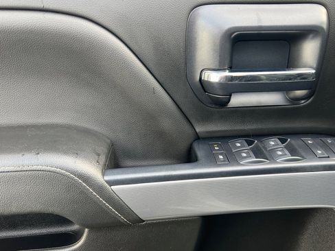 Used 2019 Chevrolet Silverado 2500 LT w/ LT Convenience Package image 8