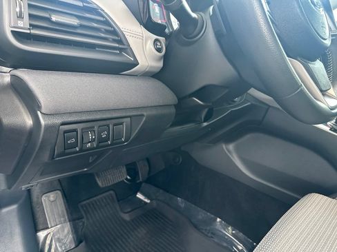 Used 2025 Subaru Outback Premium AWD/4WD image 24