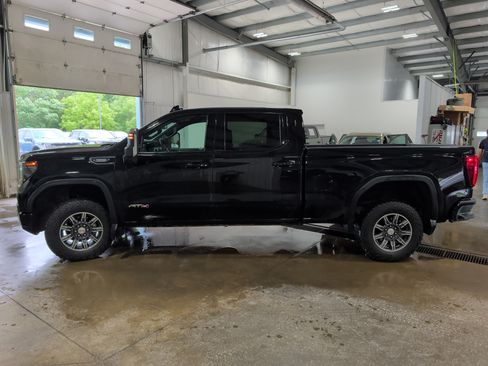 Used 2024 GMC Sierra 1500 AT4 AWD/4WD image 5