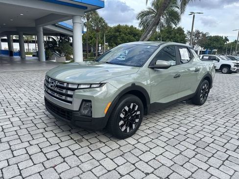 Used 2025 Hyundai Santa Cruz SE FWD image 17