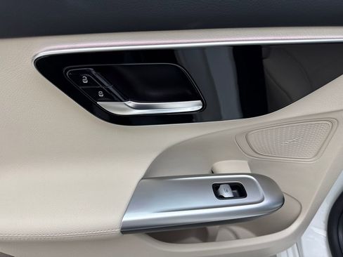 Used 2025 Mercedes-Benz C 300 Sedan image 35