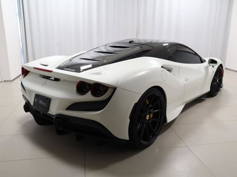 Used 2021 Ferrari F8 Tributo image 9