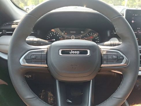 Used 2026 Jeep Compass Limited AWD/4WD image 17