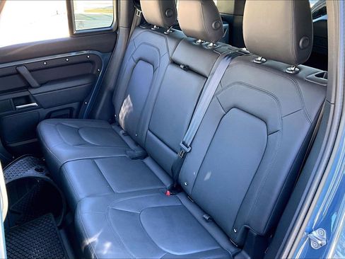 Used 2025 Land Rover Defender 110 S image 20