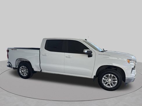 Used 2023 Chevrolet Silverado 1500 LT AWD/4WD image 11