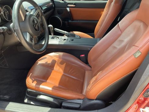 Used 2008 MAZDA MX-5 Miata Grand Touring RWD image 9