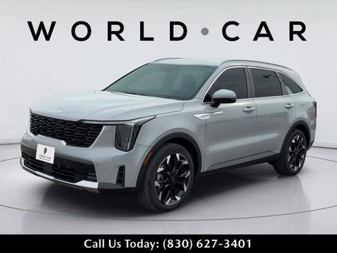 Certified 2025 Kia Sorento EX image 7