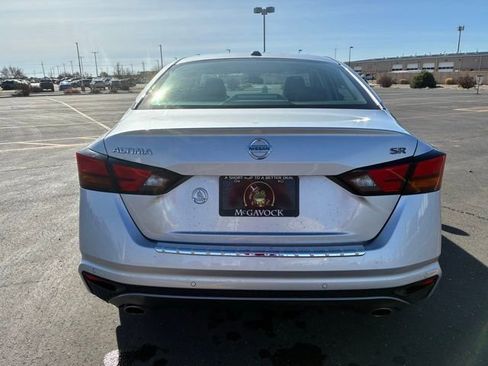 Certified 2022 Nissan Altima 2.5 SR image 5