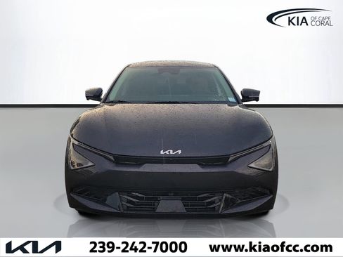 New 2026 Kia EV6 Wind RWD image 2