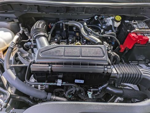 Used 2025 Ford Escape ST-Line image 28