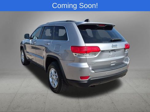 Used 2019 Jeep Grand Cherokee Laredo AWD/4WD image 4