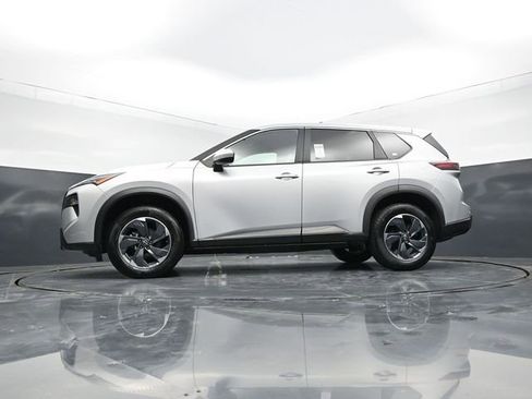 Used 2024 Nissan Rogue SV FWD image 49