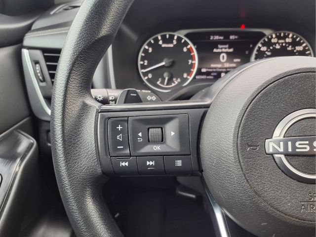 Used 2024 Nissan Rogue S AWD/4WD image 18