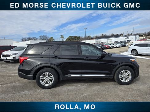 Used 2021 Ford Explorer XLT w/ Equipment Group 202A image 2