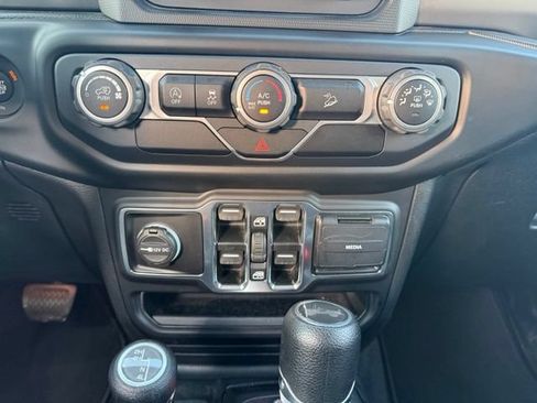 Used 2020 Jeep Wrangler Unlimited Sport AWD/4WD image 10