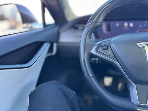 Used 2021 Tesla Model S Performance image 7