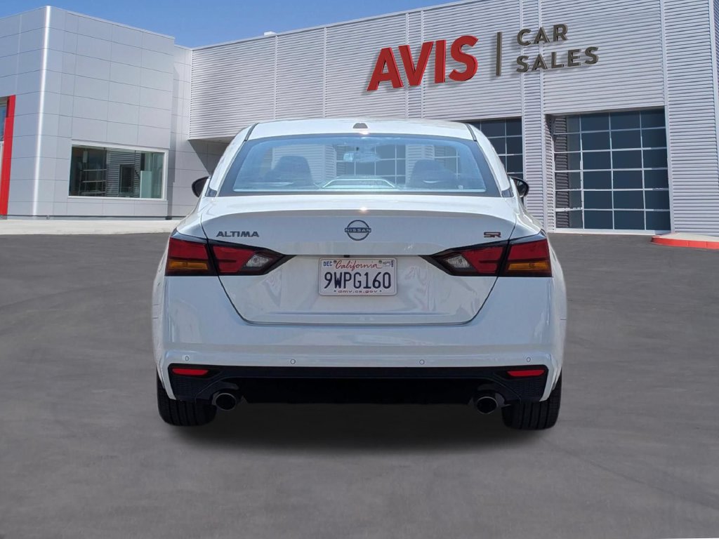 Used 2025 Nissan Altima 2.5 SR FWD image 7