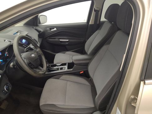 Used 2017 Ford Escape SE w/ Equipment Group 201A FWD image 17