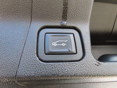Used 2017 GMC Acadia SLT AWD/4WD image 13