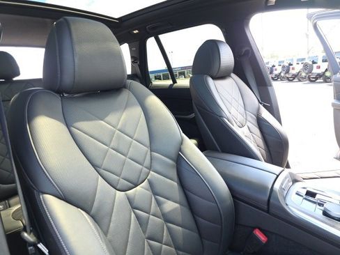 Used 2023 BMW X5 xDrive40i w/ Premium Package image 48