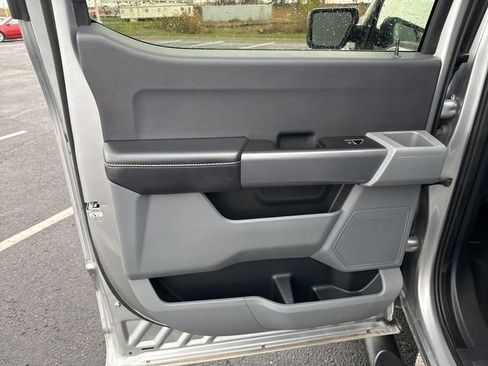 Used 2022 Ford F150 XLT image 32