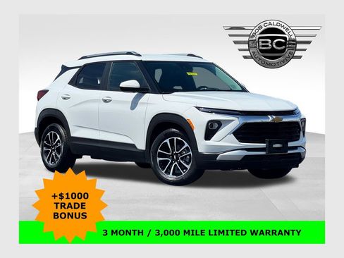 Used 2025 Chevrolet TrailBlazer LT FWD image 1