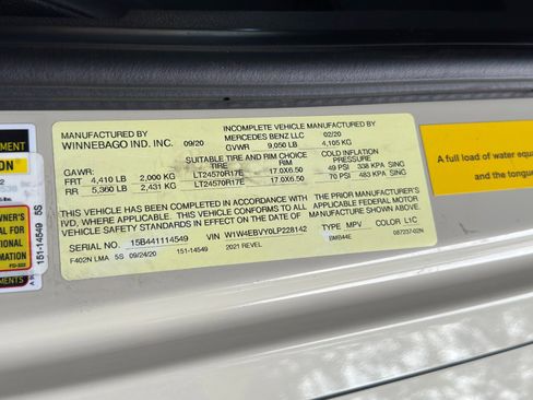 Used 2020 Mercedes-Benz Sprinter 2500 w/ Premium Plus Package image 38