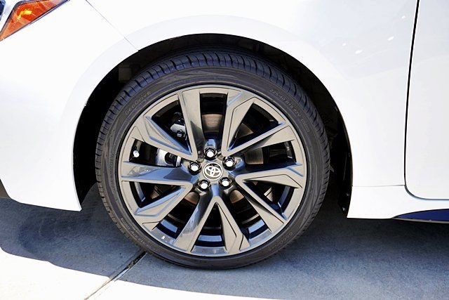 Used 2025 Toyota Corolla SE FWD image 14